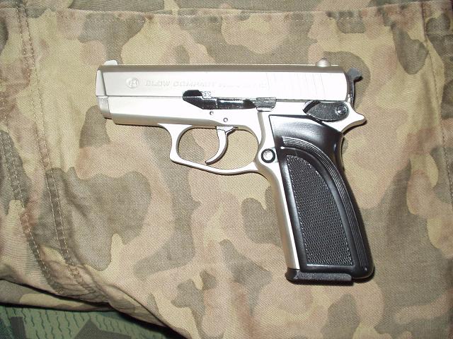 Compact mod. Blow compact pr.06 9mm. voltran firat compact mod 92 cal. 9mm p.a. magnum.