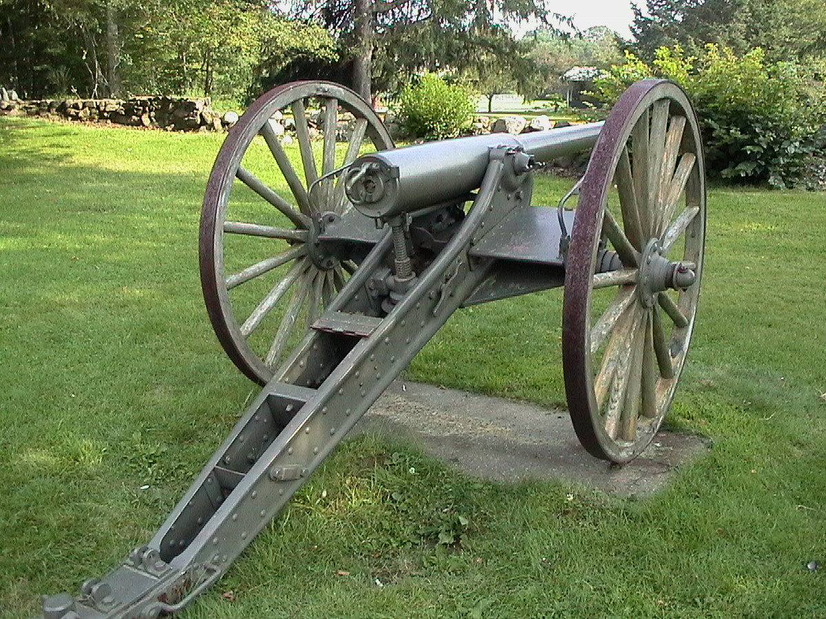 Старинная пушка. Старинные пушки на колесах. Танк в 1899 году. Старинная пушка 6 букв