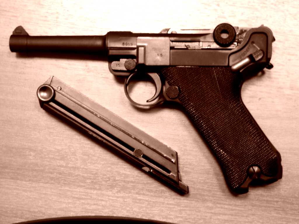 Luger p08 Custom. Luger p08 ночной. Luger p08 Custom страйкбол. Sherlock holmes Luger p08.