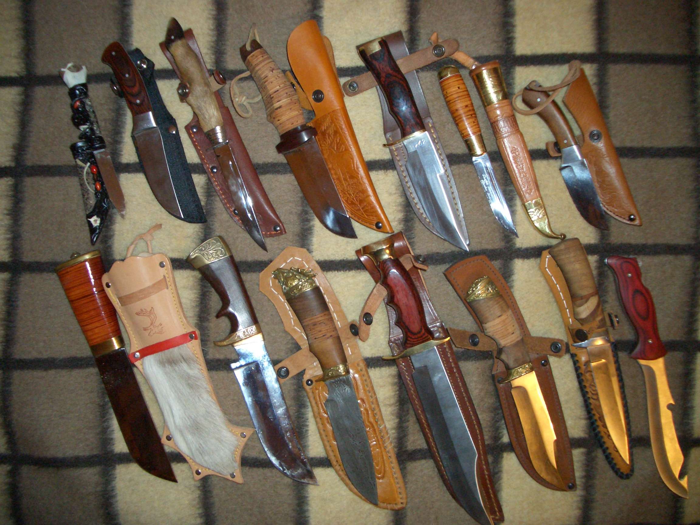Коллекция ножей фото