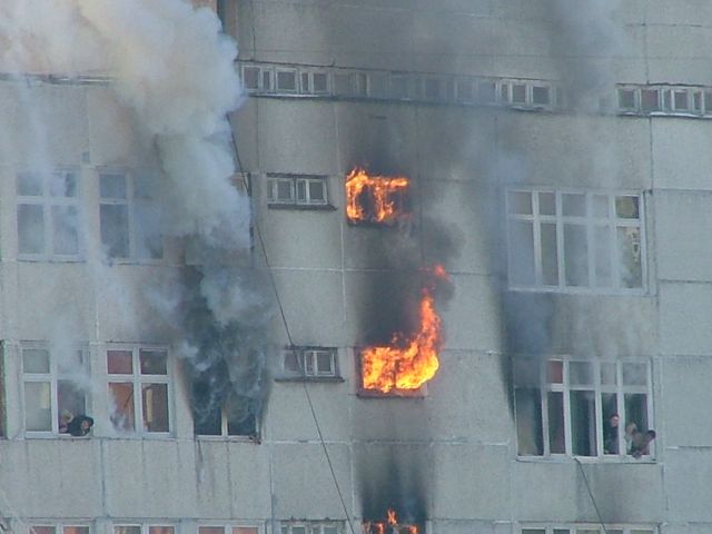 21 января 2006. Пожар в Сбербанке Владивосток 2006. Пожар Сбербанка во Владивостоке. Пожар в ПРОМСТРОЙНИИПРОЕКТ Владивосток. Пожар 2006 года.