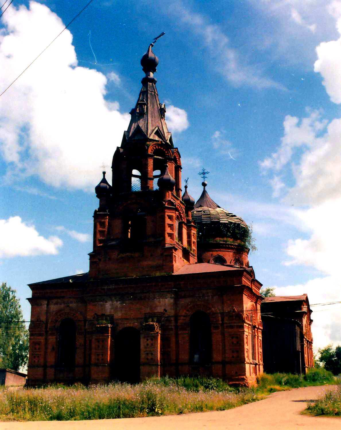 Погода знаменка кировской яранского. Знаменка заброшенная Церковь.