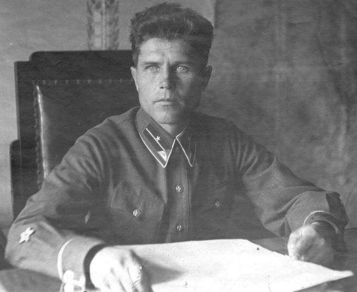 Ежов 1937. Нквд 1937 одежда. Ежов 1937. Войска огпу нквд. Ягода ежов берия презентация.