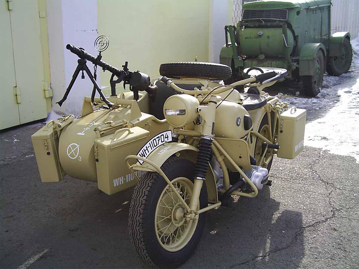 BMW r75 Sahara Camo