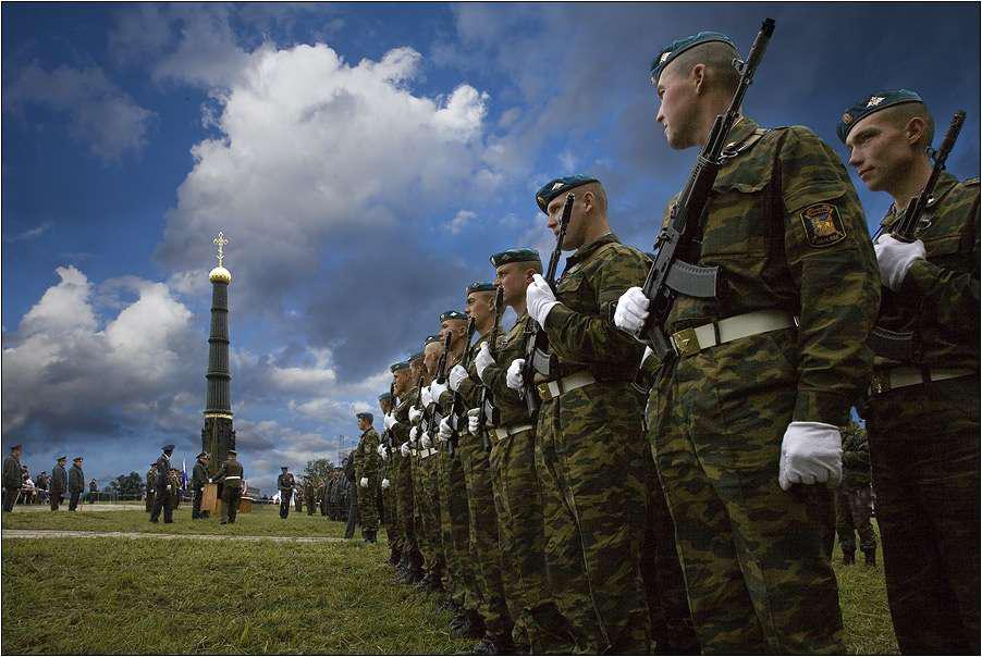 Защита защитник. Солдат на страже. Солдат Отчизны. Армия на страже мира. Родины солдаты.