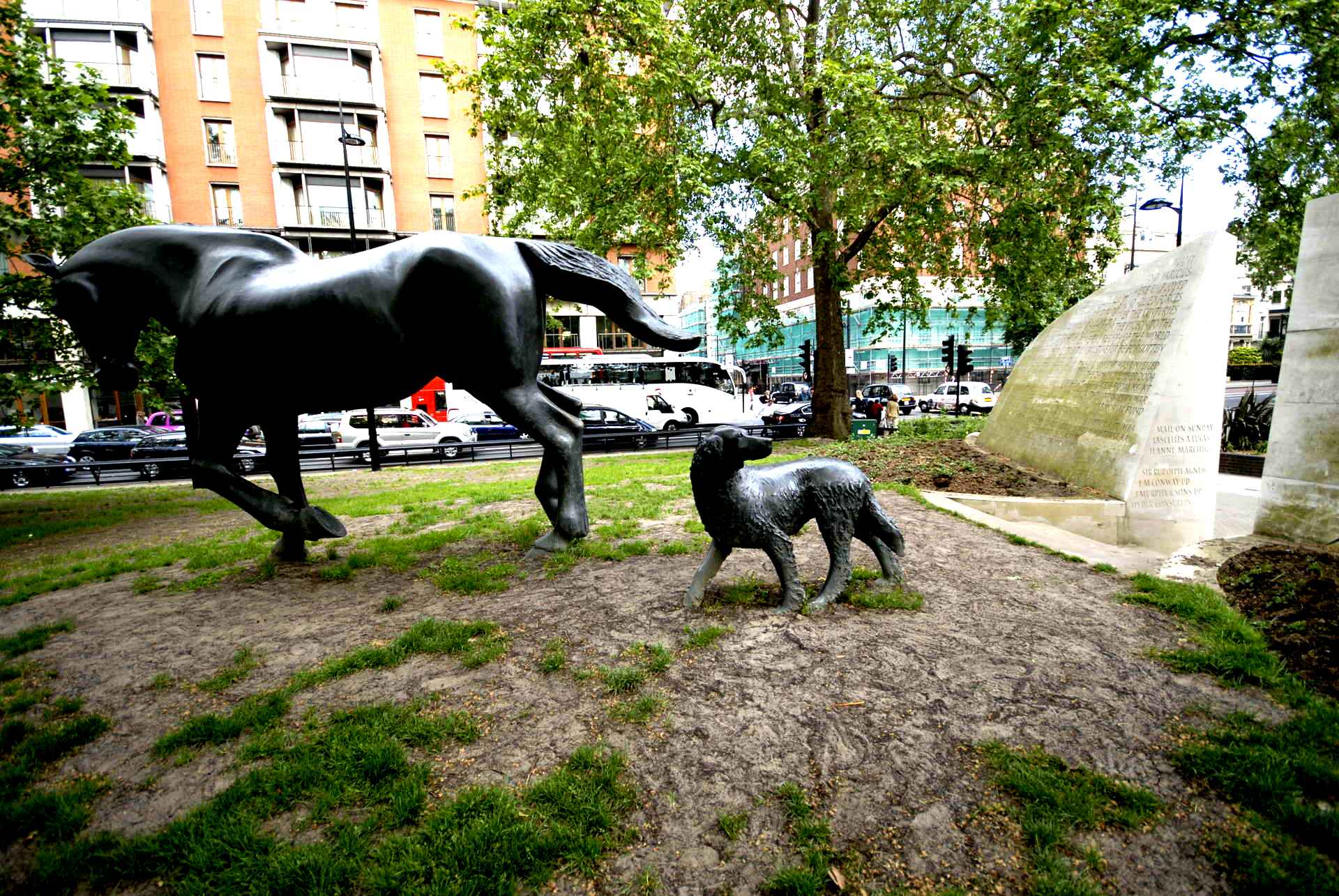 Лондон парк Лейн монумент животным