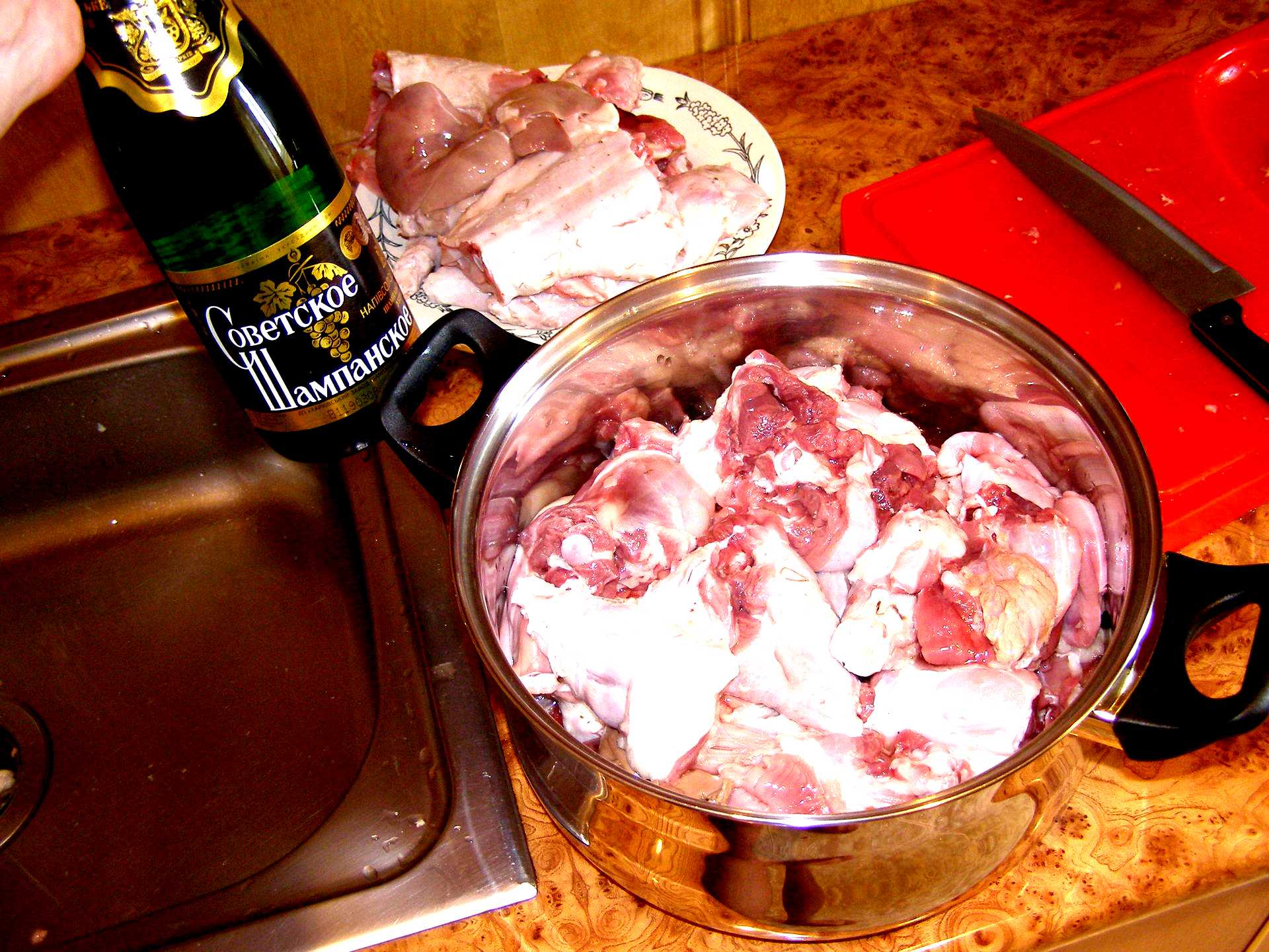 Байбак в квартире. Байбаков едят. Байбаков едят. Байбаков едят. Байбаков госплан.