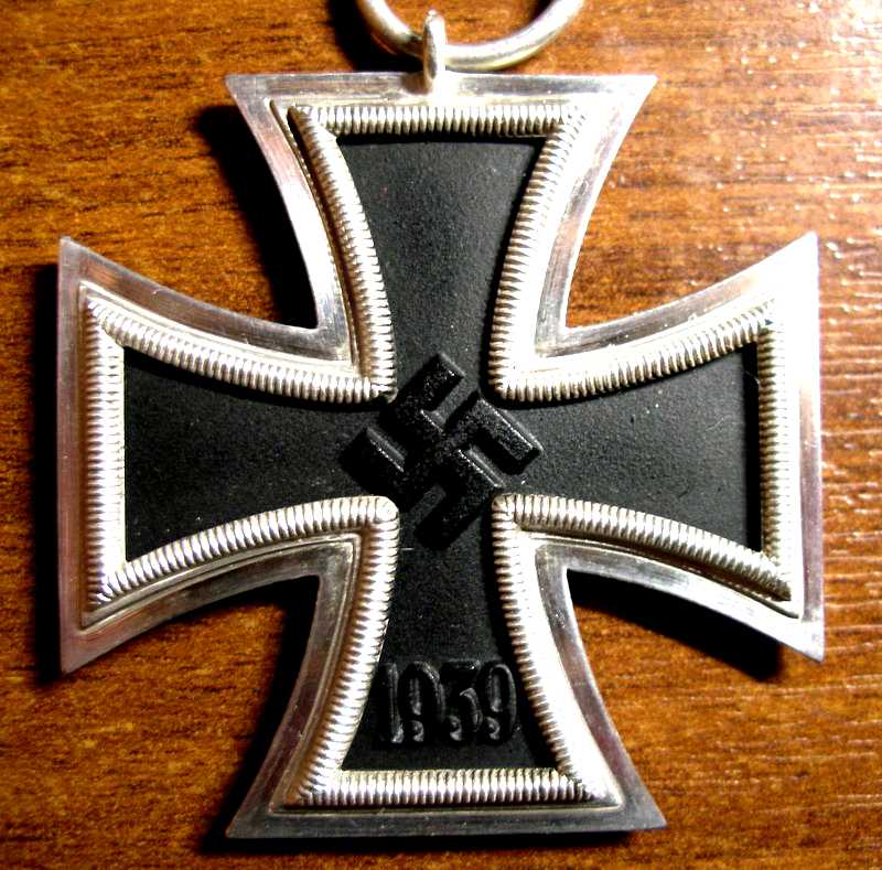 Рыцарский крест 1957. Немецкий крест. Немецкий крест с орлом. Немецкий крест в серебре.
