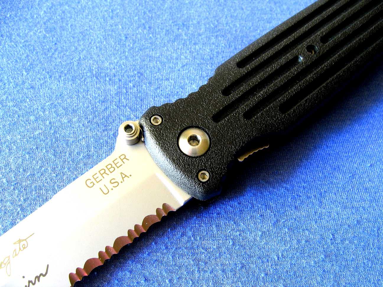 Gerber folder. Нож gerber раскладной. Gerber ножи выкидной. Boker applegate-fairbairn ножны. Applegate-fairbairn combat folder knife.