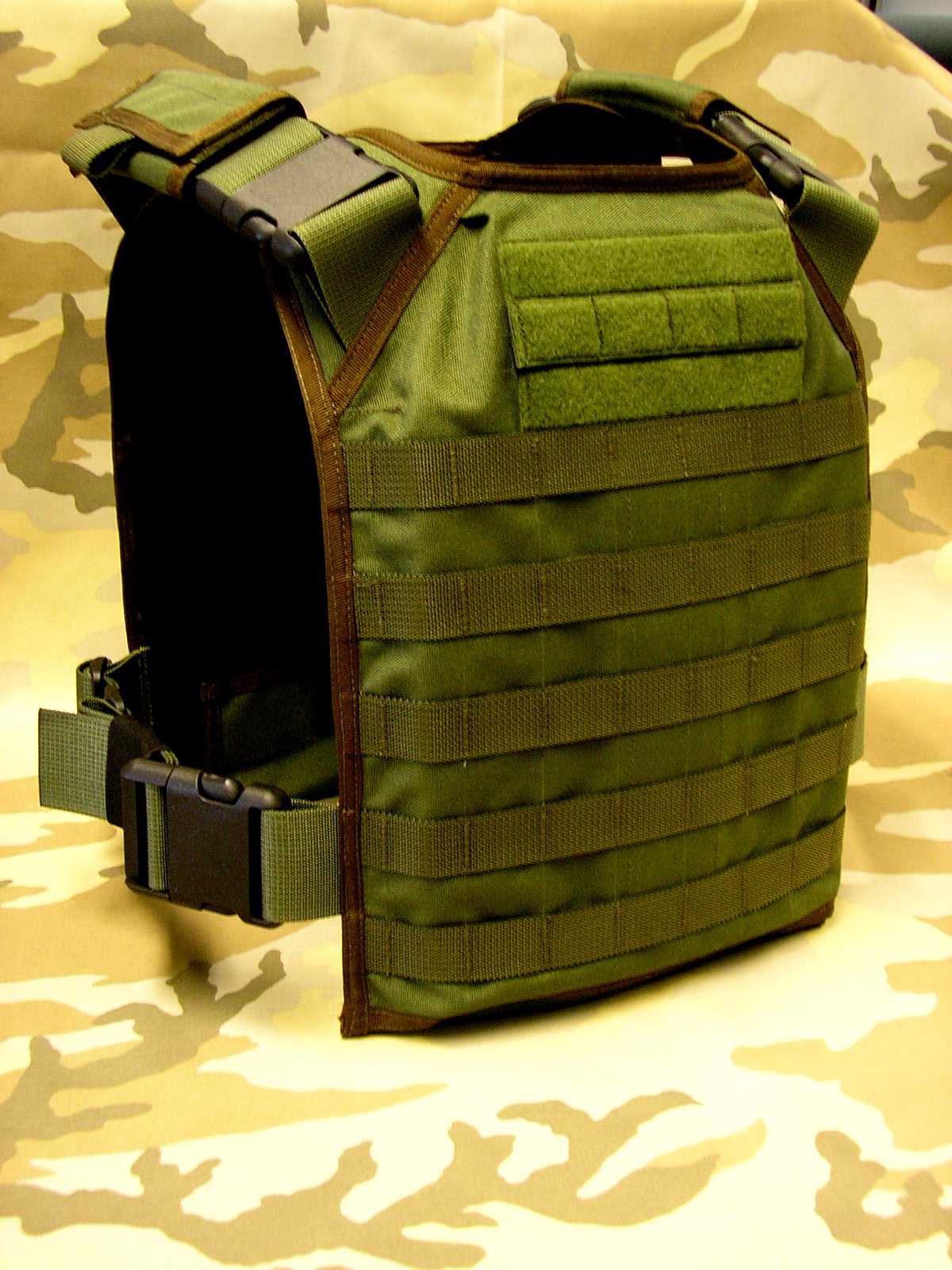 пошив бронежилетов. Blackhawk strike elite vest спина. пошив бронежилетов. бронежилет камызяк. пошив бронежилетов.