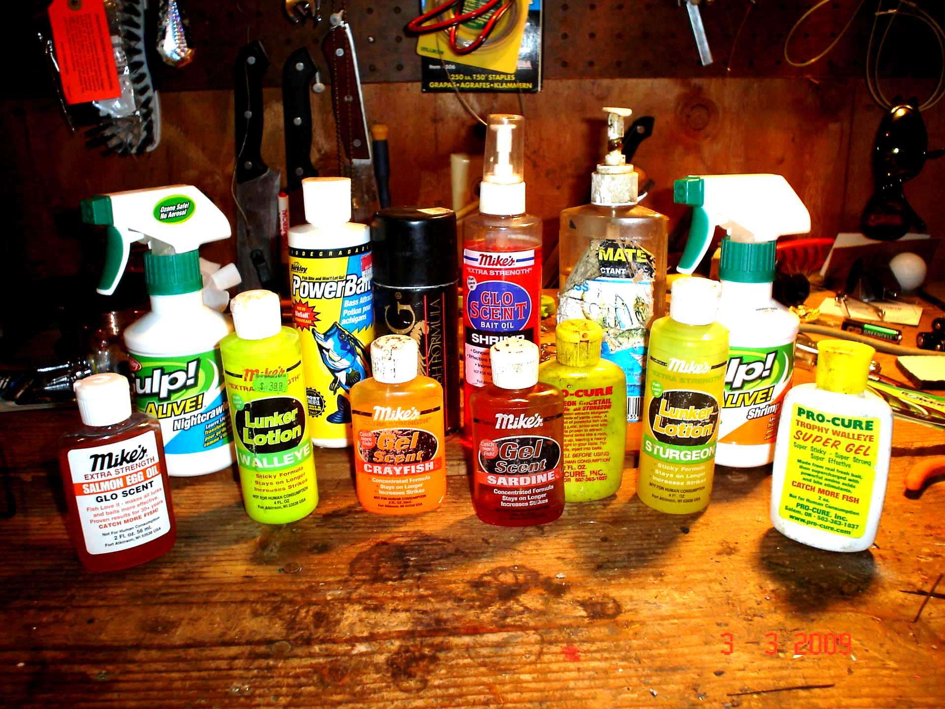 Ловля судака весной. Лучшая наживка на судака летом. Активатор клева для хищной рыбы. Кастмастер на судака. Активатор клева спрей.