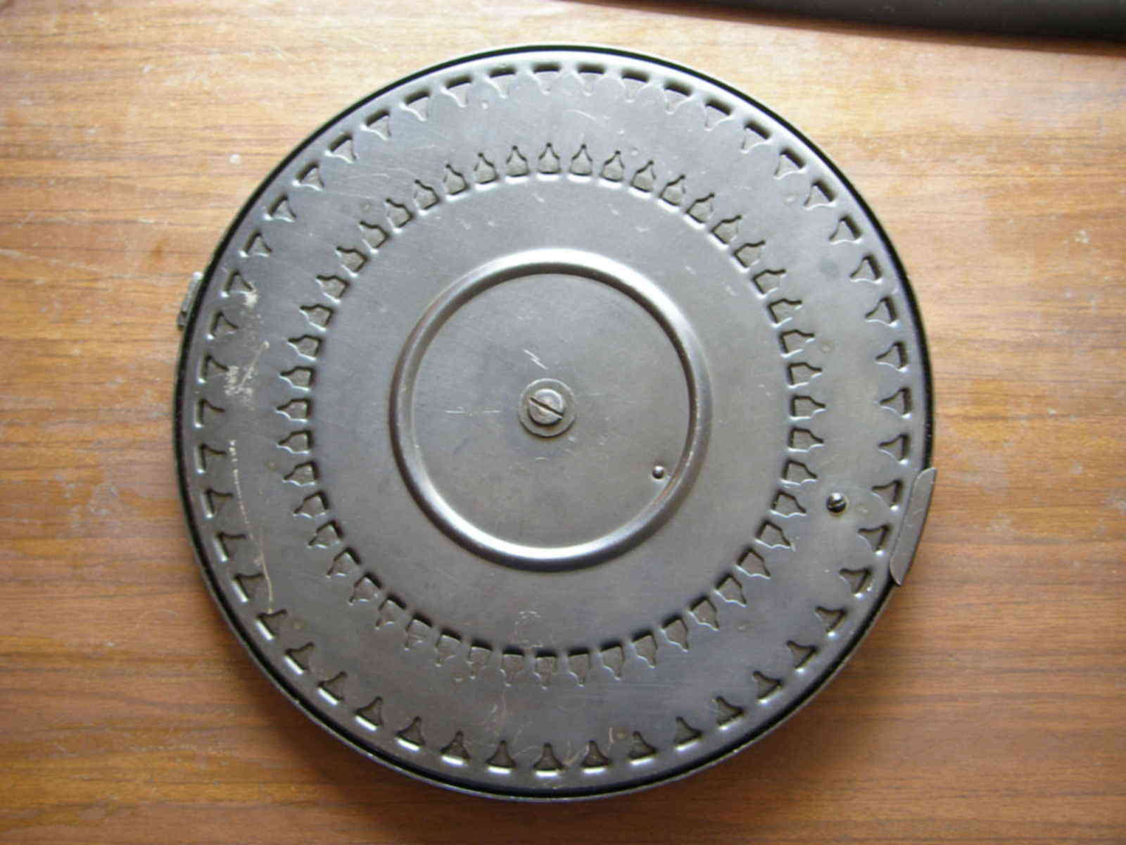 пулемёт дегтярёва пехотный диск. реставрация диска дп-27. диски д п. диски д п. диск пулемета пд27 танковый.