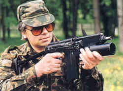 1. 40мм гранатометом гп-95. 9а-91 с подствольным дробовиком. либхерр лтм1225 автокран. подствольный гранатомет гп-95 автомат а-91.