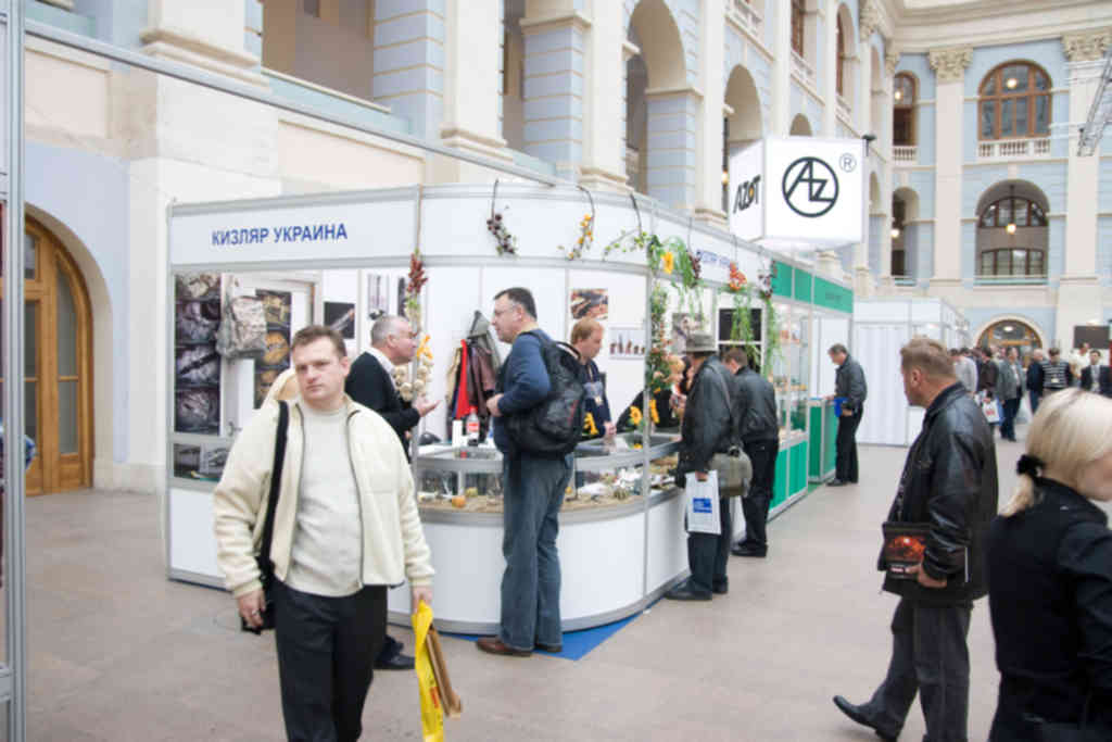 Выставка мебели гостиный двор