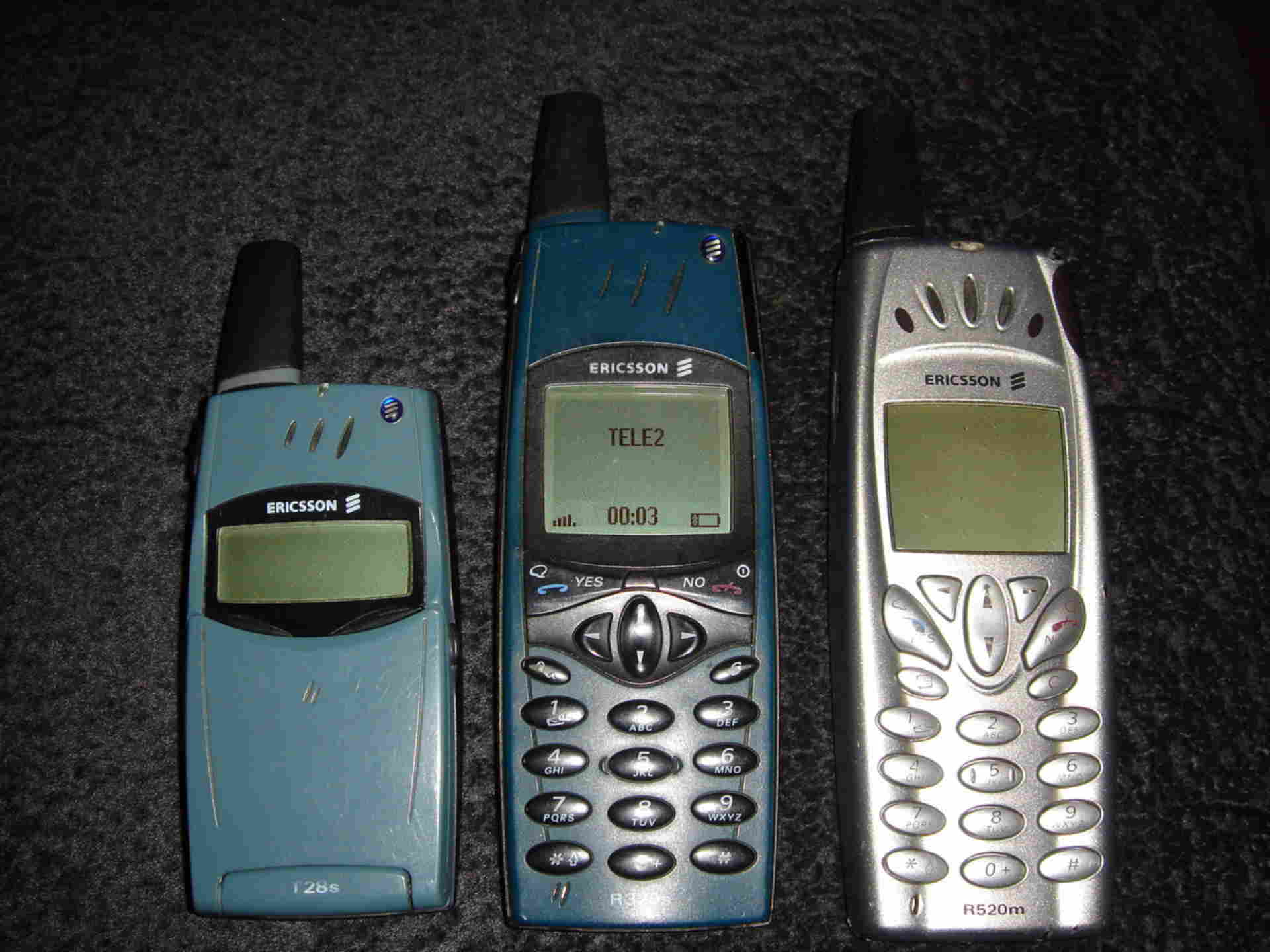 Ericsson фото. Ericsson r320s. Сотовые телефоны Эриксон r320s. Sony Ericsson r320. Ericsson 2000.