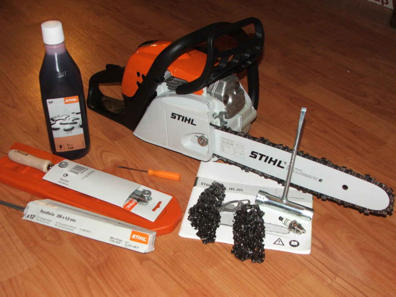 Включи пил. Stihl MS 211 Картер. Штиль 325. Держатель напильник для бензопилы ms211. Сумка для бензопилы Stihl MS 211.