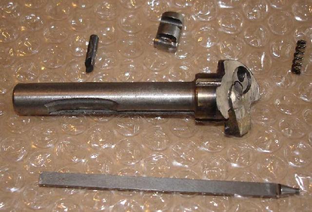 Боёк. Затвор акм выбрасыватель. Спилить боек. Спилить боек. Ак со спиленным бойком.