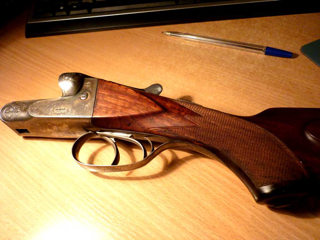 J p sauer sohn suhl 12 горизонталка. Ружьё j. Охотничье ружье зауэр 1938. J p sauer. Ружье sauer und sohn.