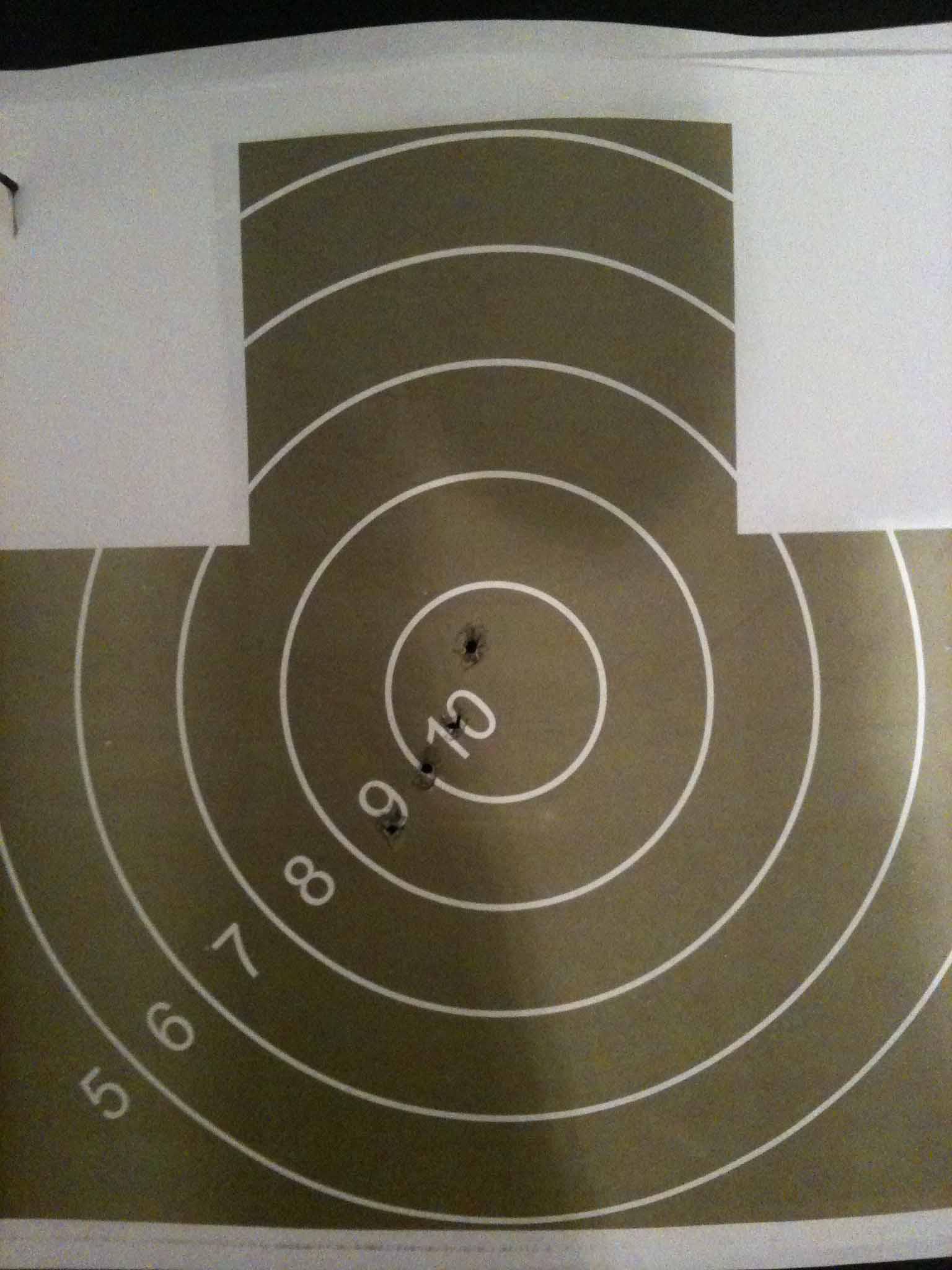 Под срез мишени это. Мишень 4 пм. Пневматическая винтовка прицеливание. Мушка целик мишень. Мишень на пм 25 метров для стрельбы.