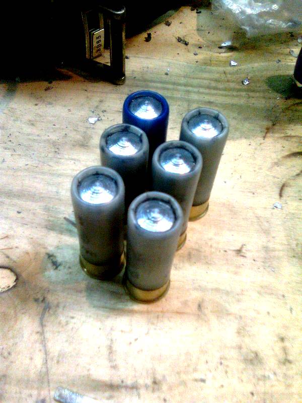 пуля на коленке