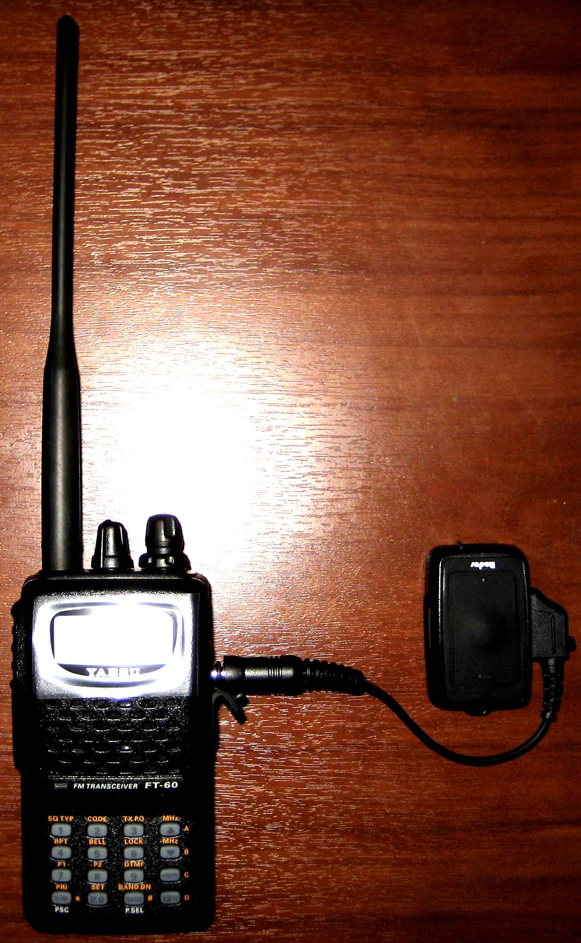 Yaesu ft 60r. CB рация giant.