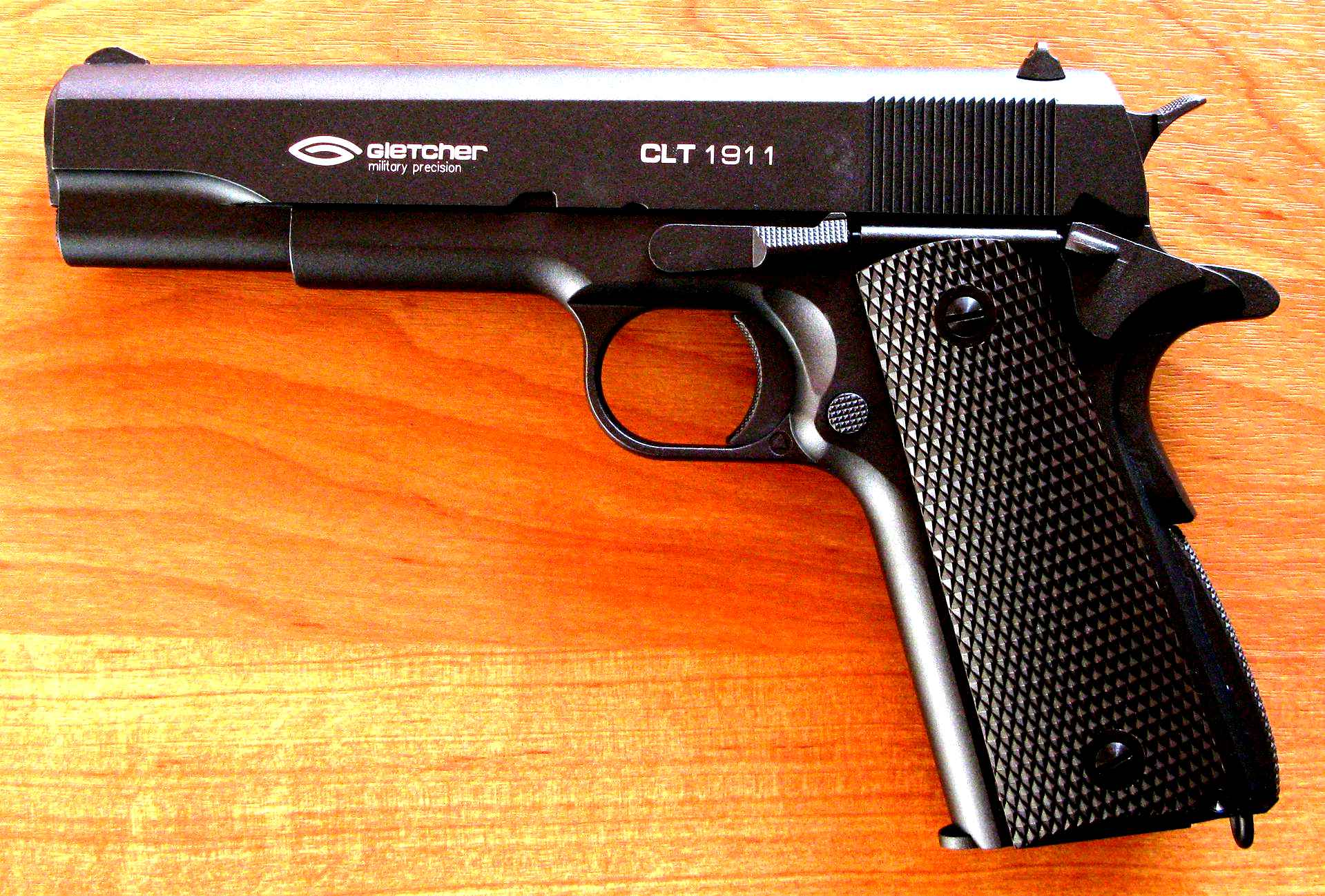 Пистолета отзывы. Colt 1911 Gletcher. Пистолет Gletcher CLT 1911. Кольт 1911 пневматический Глетчер. Пневматический пистолет Gletcher CLT 1911 (Colt).