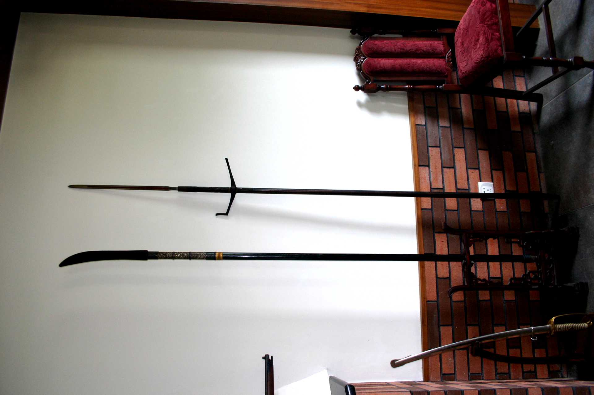 Скимитар нагината. Сикомидзуэ катана. Яри 6. Копье яри. Катакама яри.