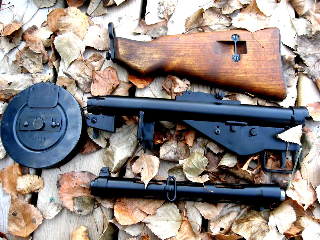 Blaser r8 silence. Оружейный завод калашникова ижевск. Мосин оружейник. Самодельное огнестрельное оружие. Поджиг из медной трубки.