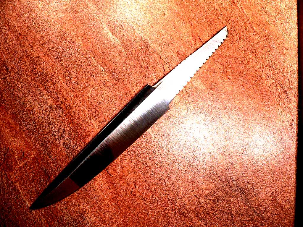 Ножевой дом. Ножи с двумя спусками. Нож ДК 17. Нож с металлическими притирами. Самый страшный нож домашняя сталь.