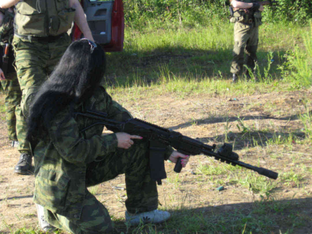 Выстрел сайги. Отдача Сайги. Боец с Сайгой. Стрельба из Сайги 12. Стрельба из Сайги.