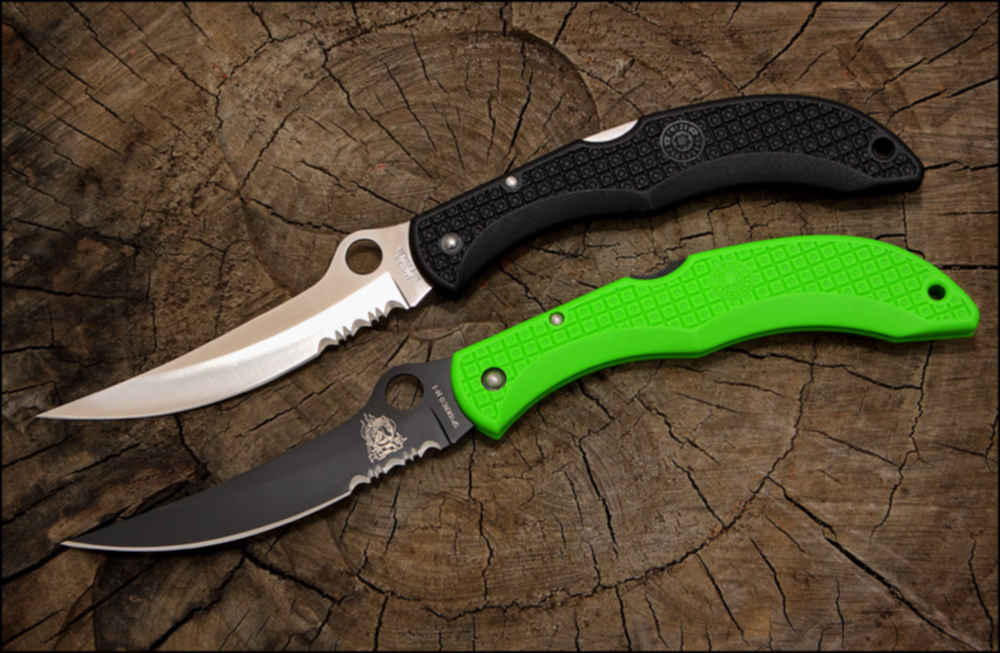 http://spyderco.com/catalog/details.php?product=702. 