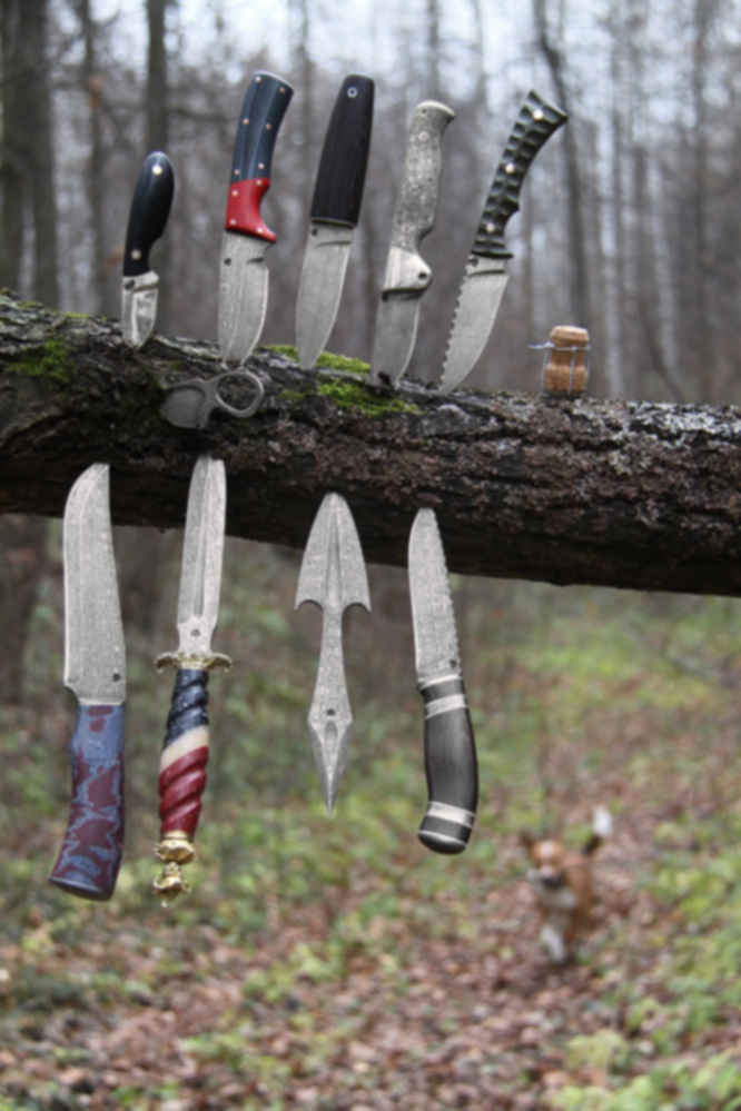 Ножевых материалов. Ножи для выживания в лесу. Нож для выживания в лесу зимой. Снаряжение для выживания в тайге.