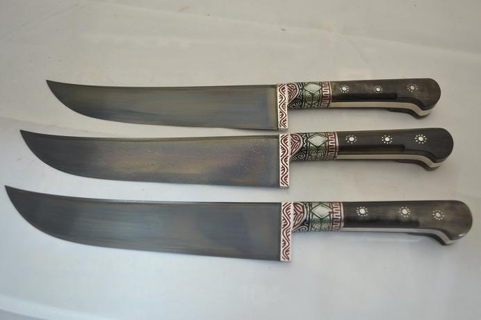 Старый дукан. Дукан Востока. Фотографию национального таджикского ножа корт. Пчак Абдувахоба купить.