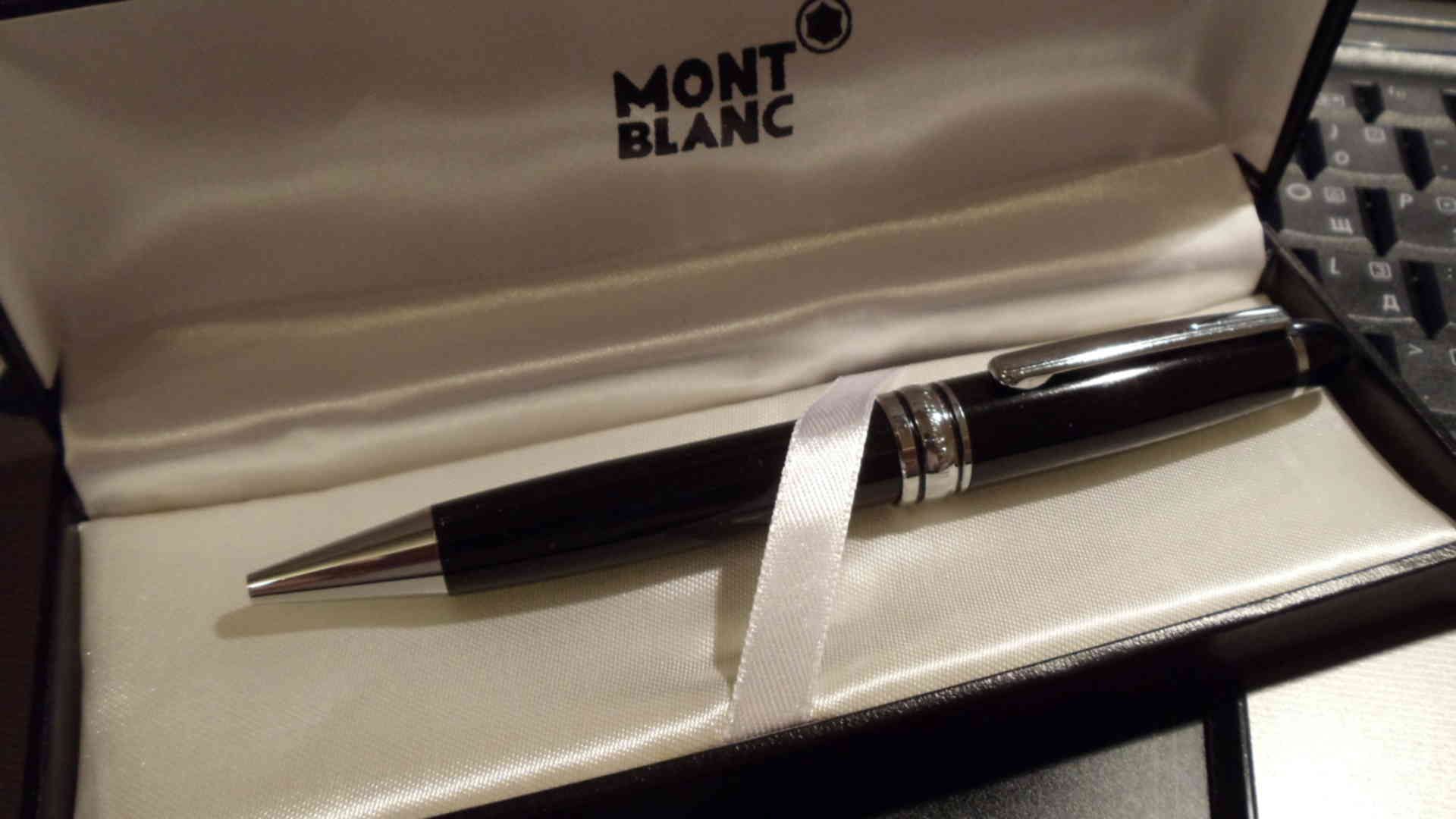 Оригинал ручка. Ручка Montblanc FSC c116794. Ручка Монблан Мастерштук. Ручка Монблан 33966. Ручка Монблан 126251.