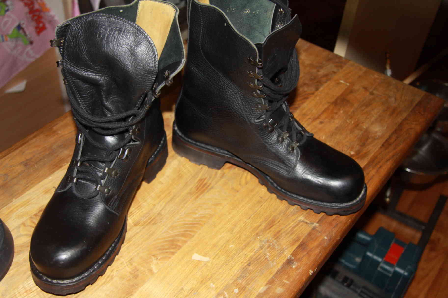 Продаем берцы. Берцы облегченные фарадей 906. Берцы капрал метцлер. Берцы belleville gore-tex. Продаем берцы.