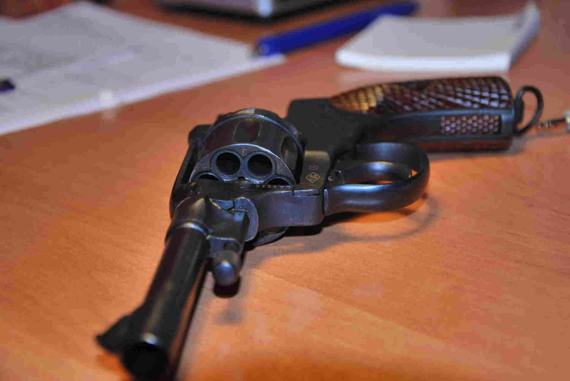 Мр 371 переделка. Револьвер гром-5. Переделанные охолощенные пистолеты. 6 мм. Впо 525 ствол.