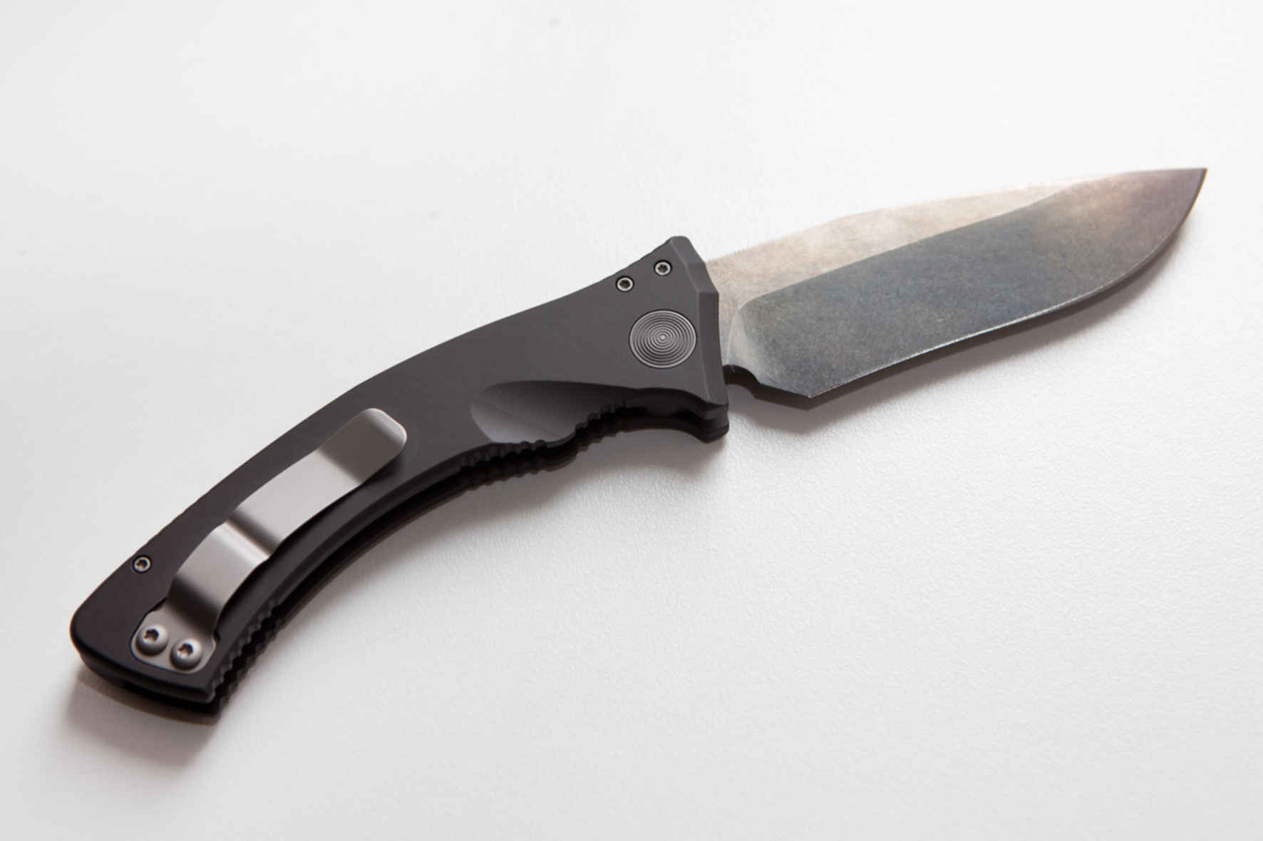 Нож microtech amphibian. Microtech amphibian carbon. Полусерейторная заточка. Нож microtech amphibian. Microtech amphibian.