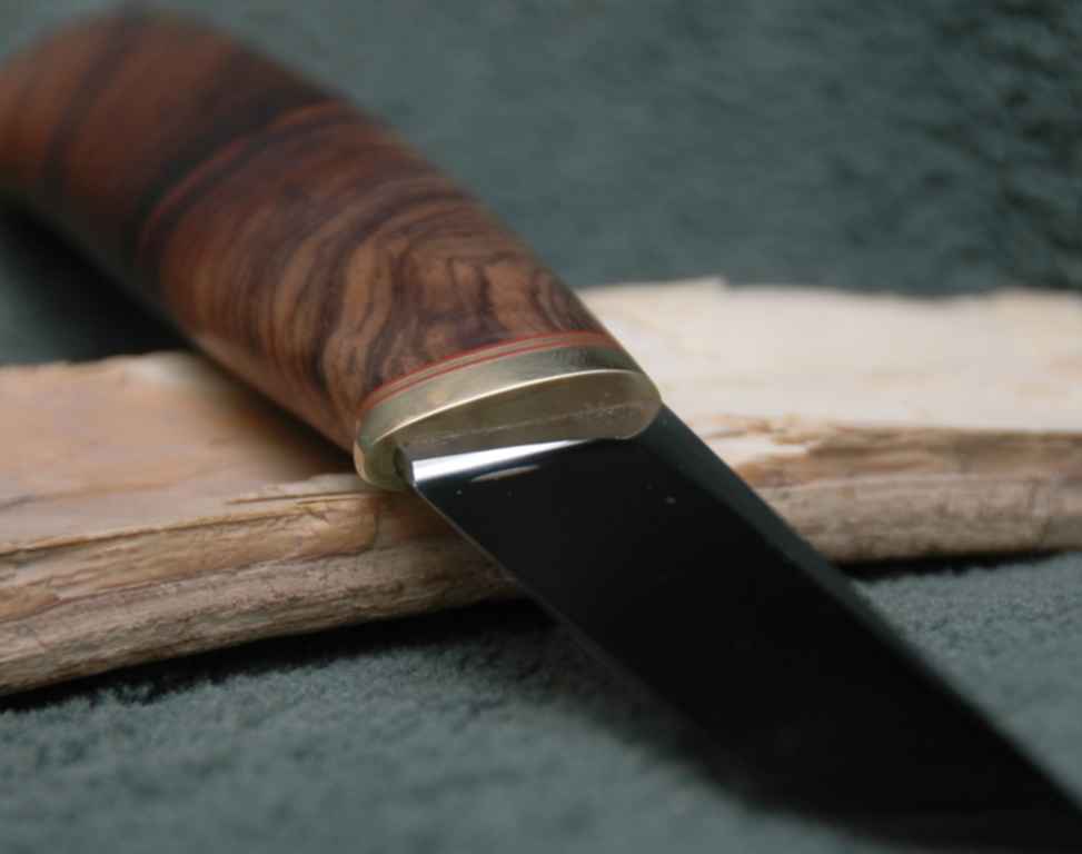 рукоять ножа орех. рукоять орех. нож от кузнечный двор из стали 110х18. нож охотничий лев сталь 65х13. рукоять орех.