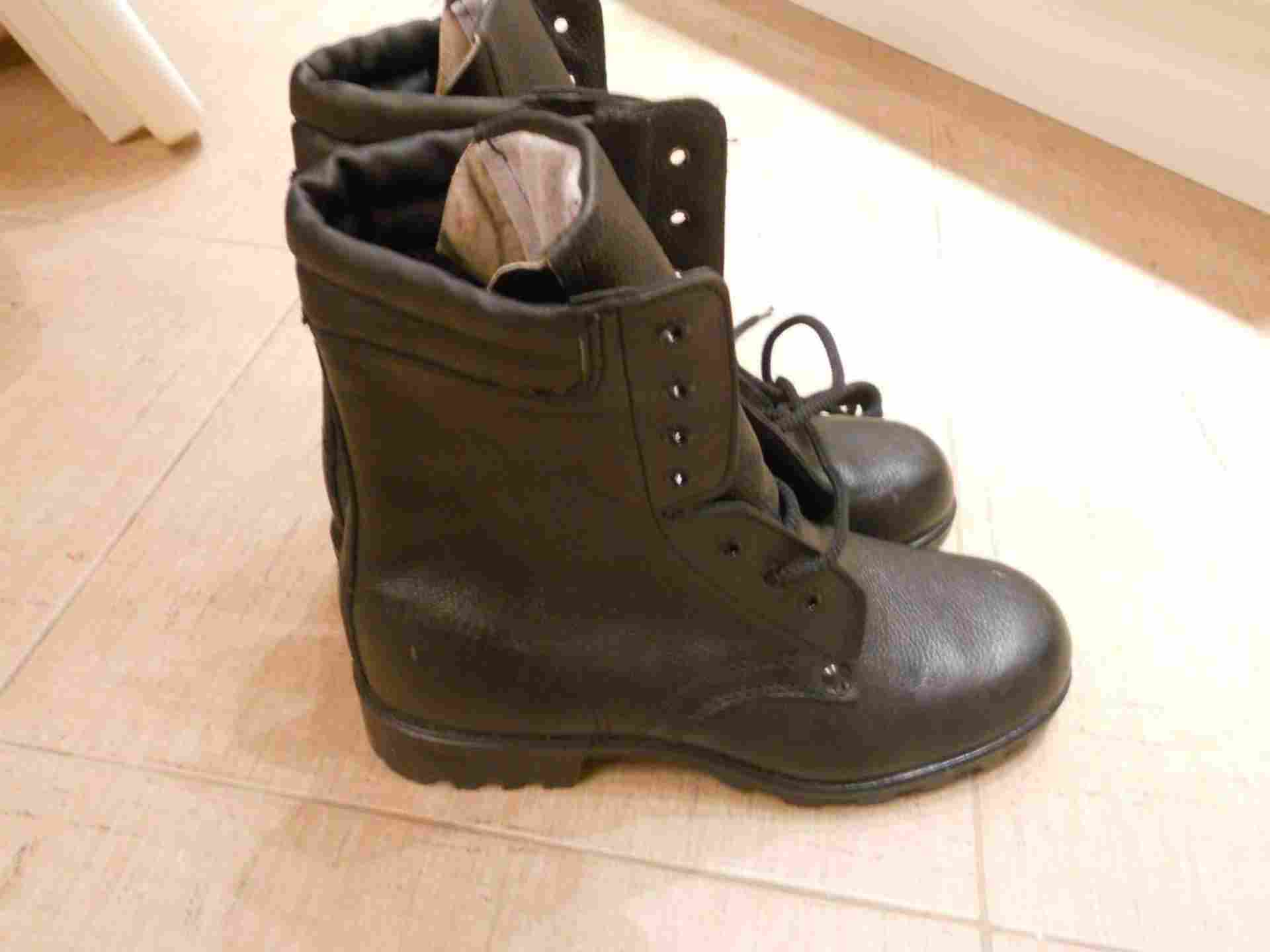 032c берцы. Берцы парижская коммуна мчс. Берцы армейские парижская коммуна. Парижская коммуна берцы адрес. Берцы уставные 2014.