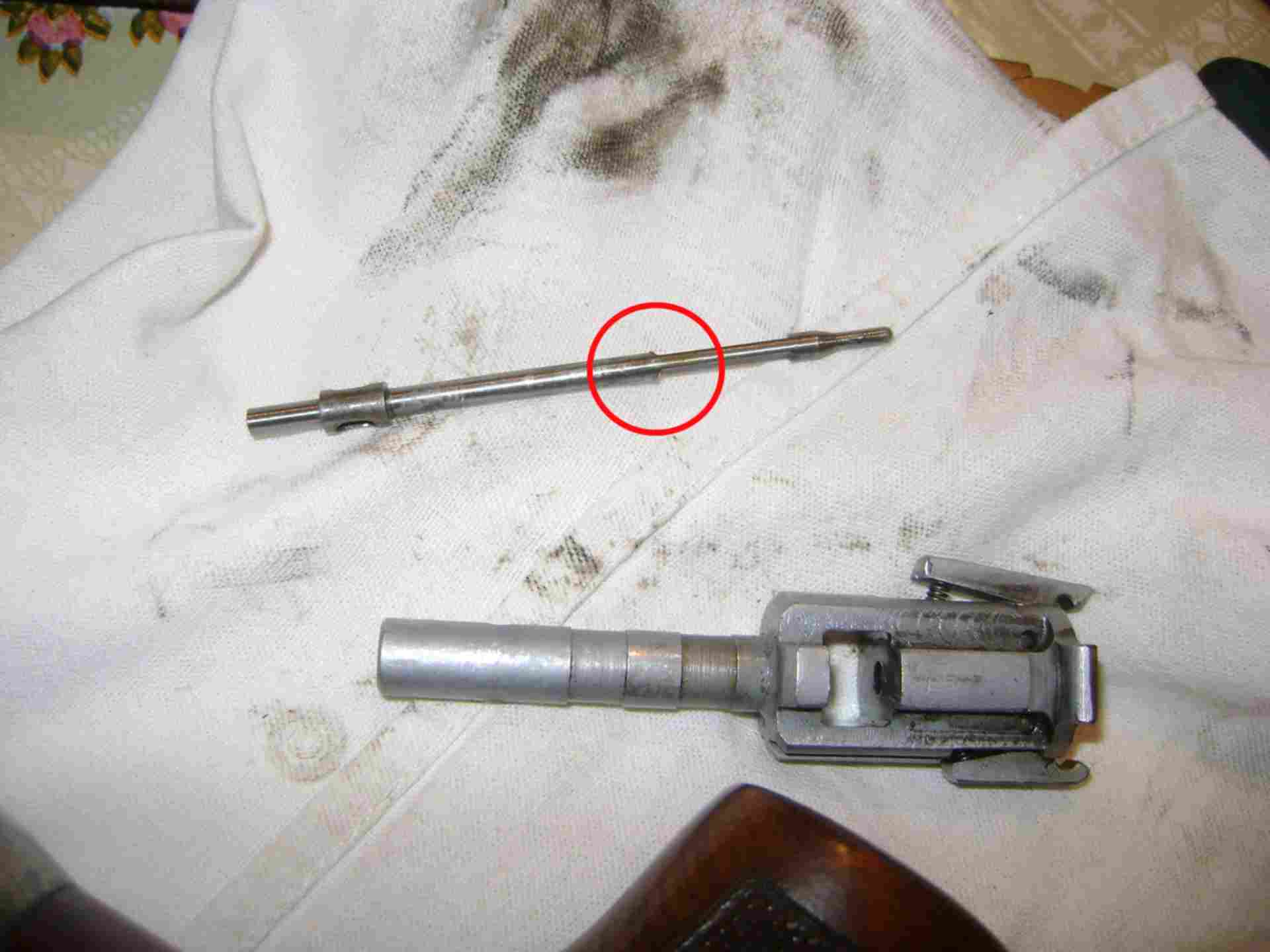 Боек пистолета. Боек мр 654к. Боевой упор ак-47. Спилить боек. Спилить боек.