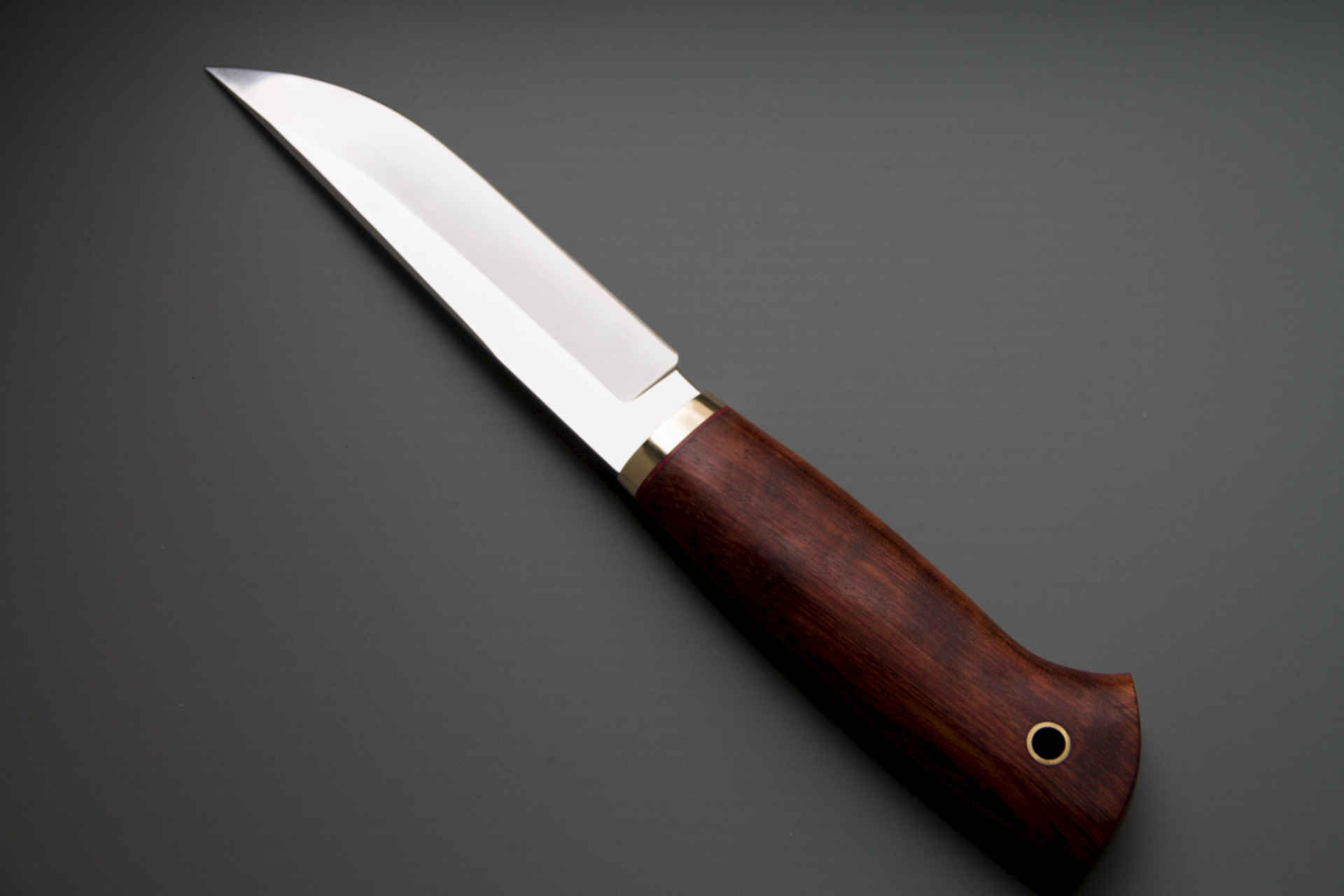 Сталь хв5. Купить клинок якутского ножа с кованым долом. Нож златоуст 95х18 охотничий. Достоинство ножа. Нож смол южный крест.