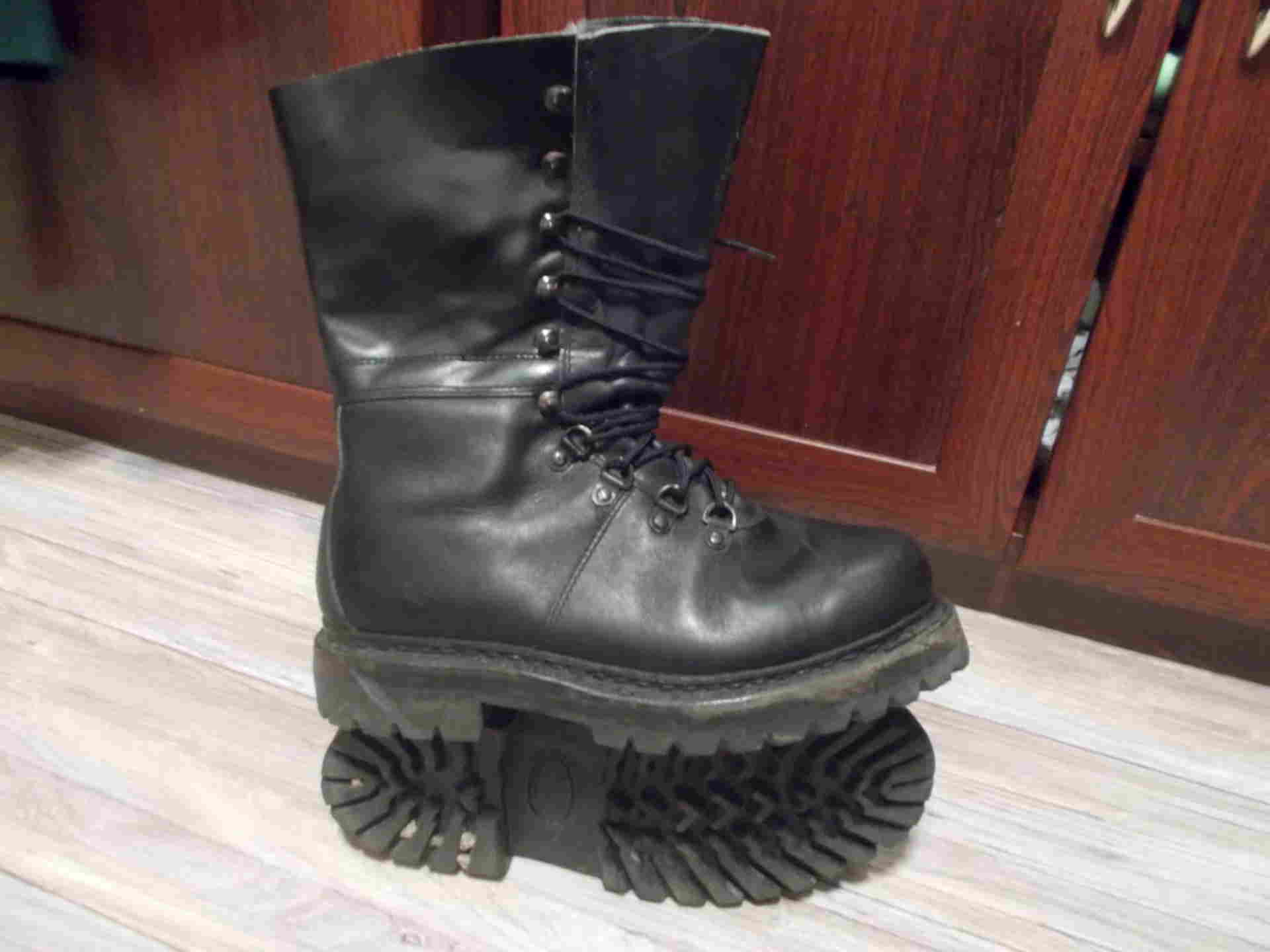 австрийские берцы эдельвейс. берцы австрийские горных стрелков. Kampfstiefel австрия. берцы австрийские горных стрелков. Heereseigentum берцы.