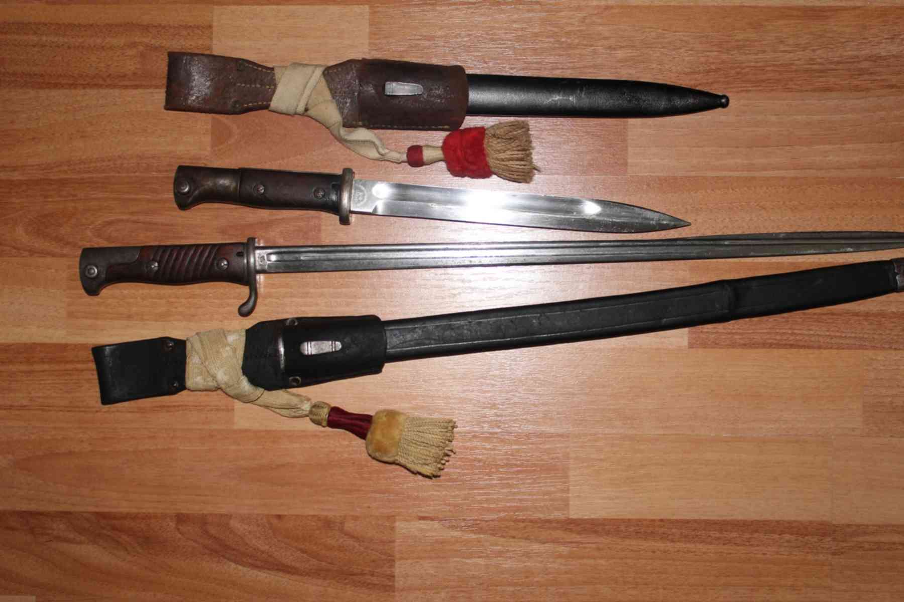 Шведский штык нож. Два штыка. Штык нож золингер к98. Двойные штык ножи. Штык нож ак 12.