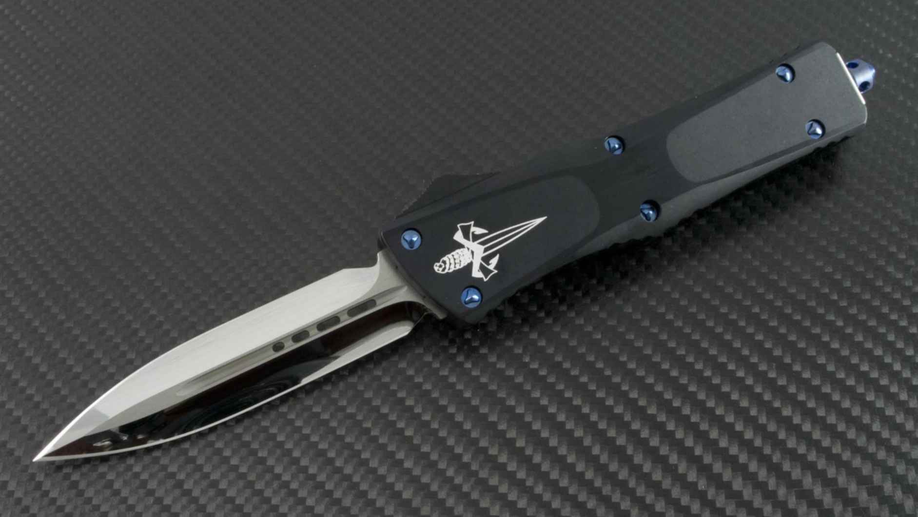 Microtech combat. Microtech Combat Troodon. Microtech Combat Troodon карбон. Нож Microtech Combat Troodon автоматический (BH-kk10). Microtech Combat Troodon 219-10bh Bounty Hunter Hellhound.