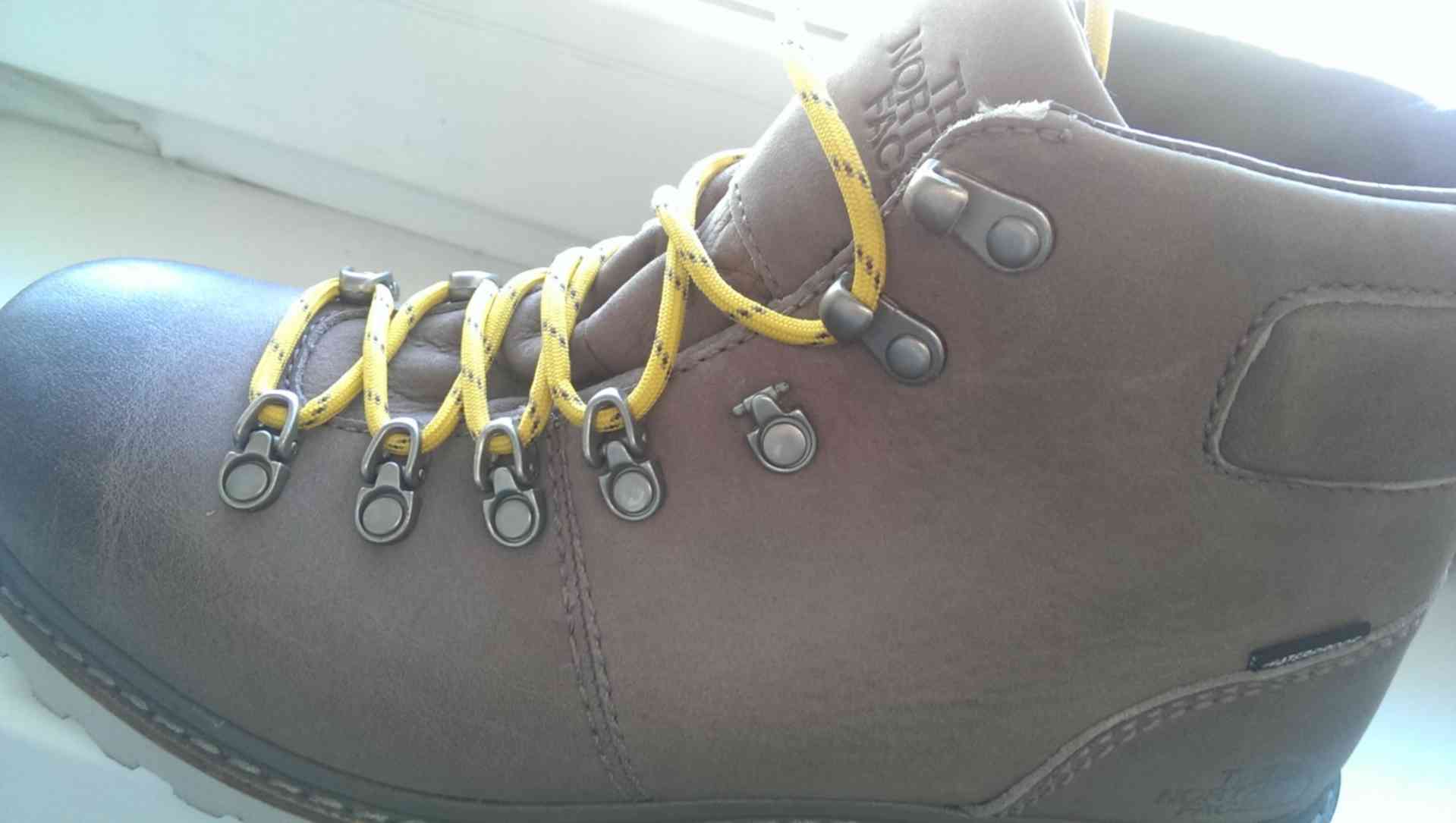 Крючки на ботинки для шнурков