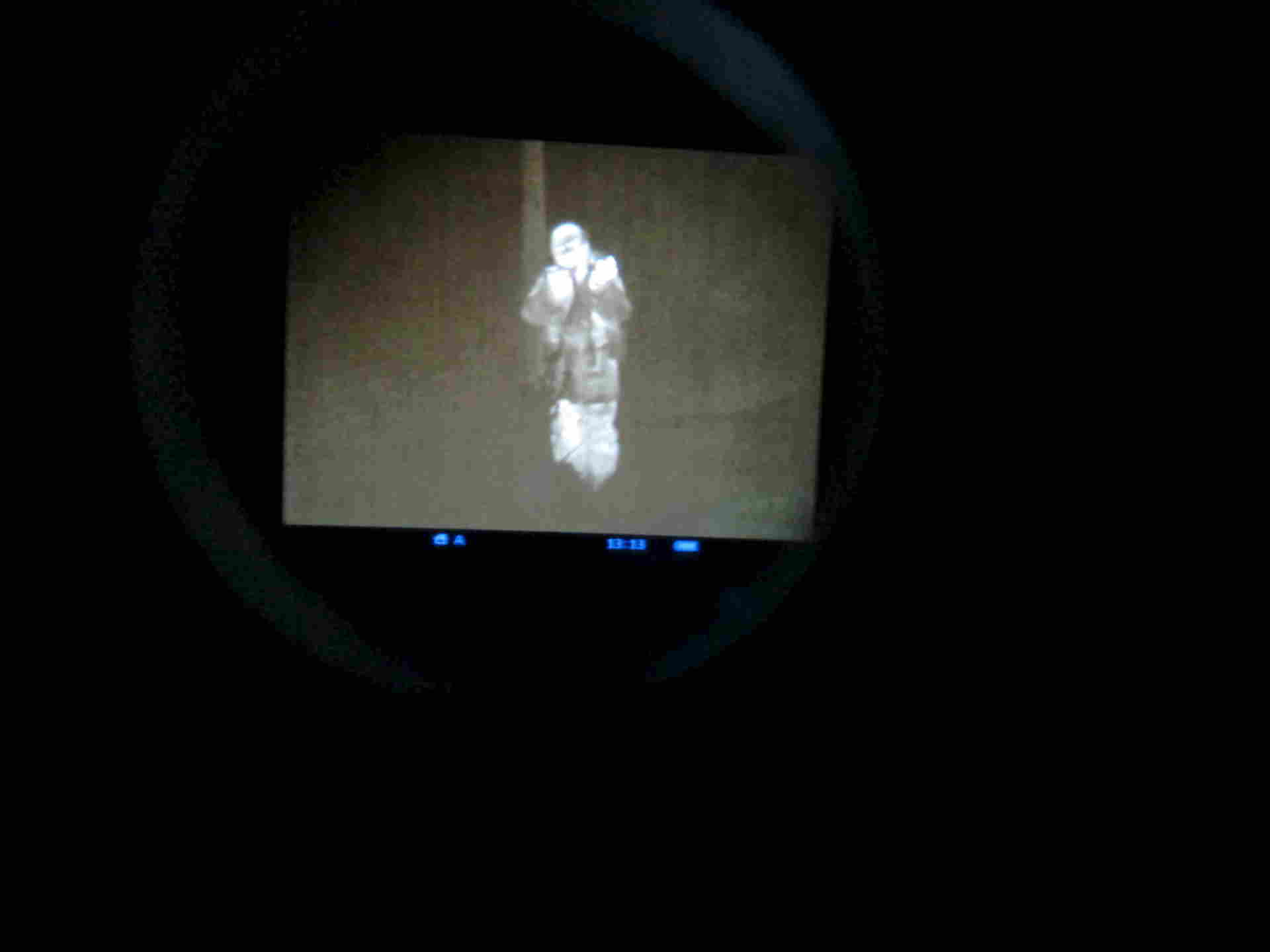 Ziyouhu тепловизор. Маскировка от тепловизора и пнв. Тепловизор лес. Тепловизор на войне. Как скрыться от тепловизора.