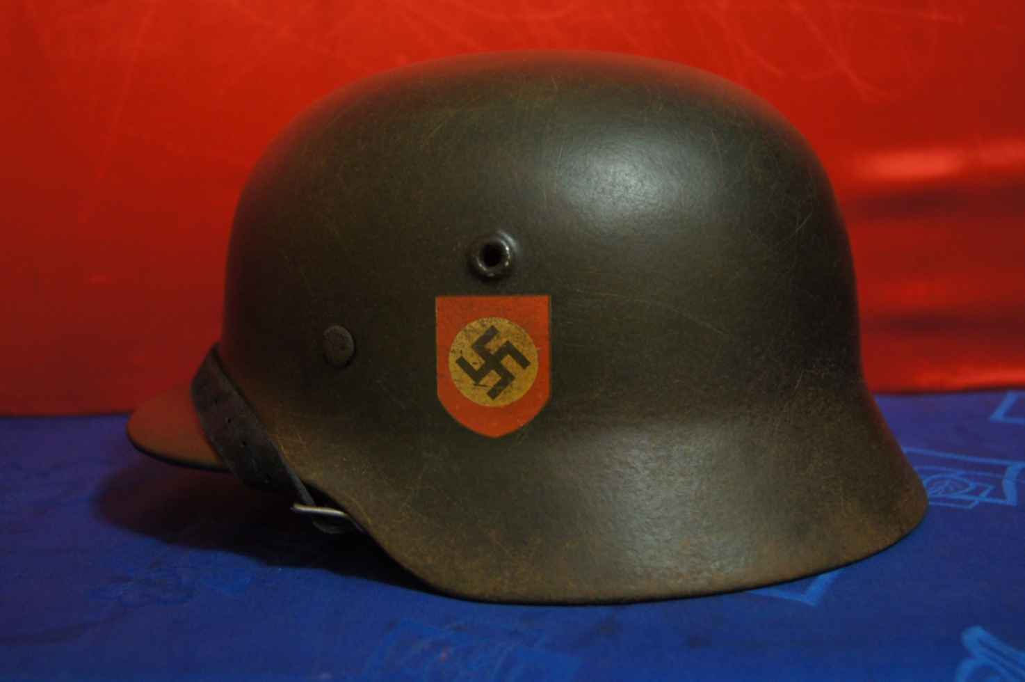Т м с сс. Каска м62. Каска реплика штурм м 35. Шлем СС. Гитлеровская каска.