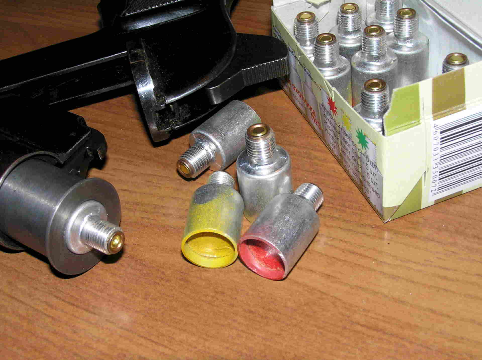 ракетница кехлер и кох. Round steel brush 6mmx150mm with adapter. пробойник для круглых люверсов диаметр 20 мм. переходник для ракетницы под 12 калибр. 26 5 мм.