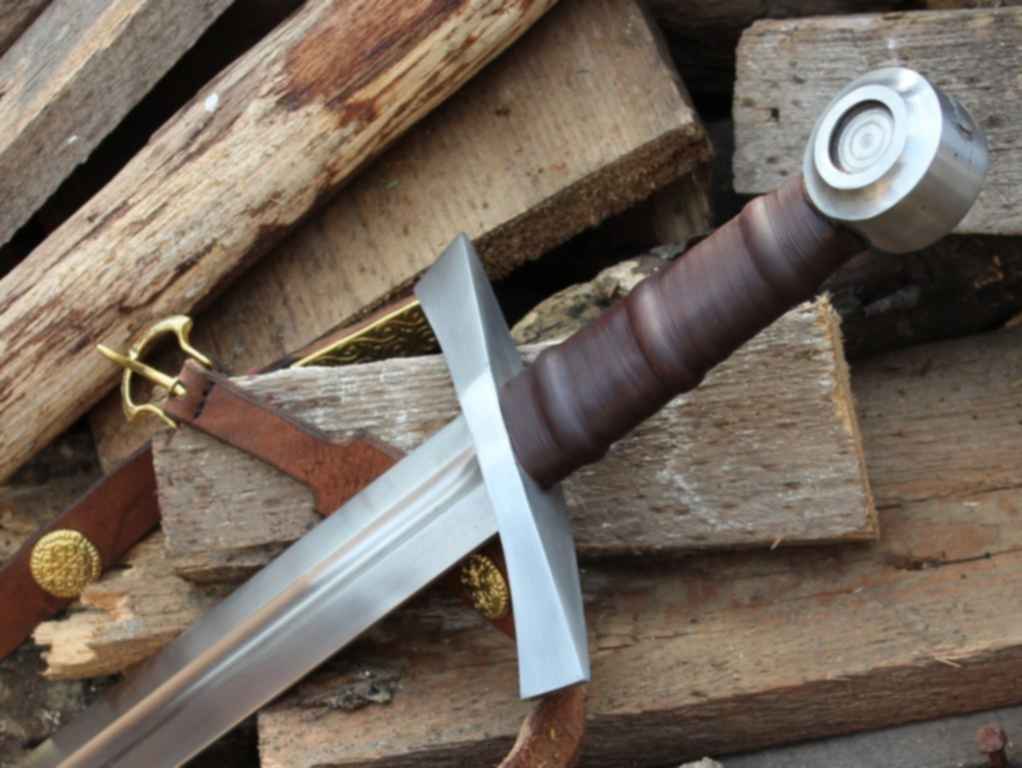 Меч своими руками из металла. Кованый меч. Меч бастард. Выкованный меч. Как ковали мечи.