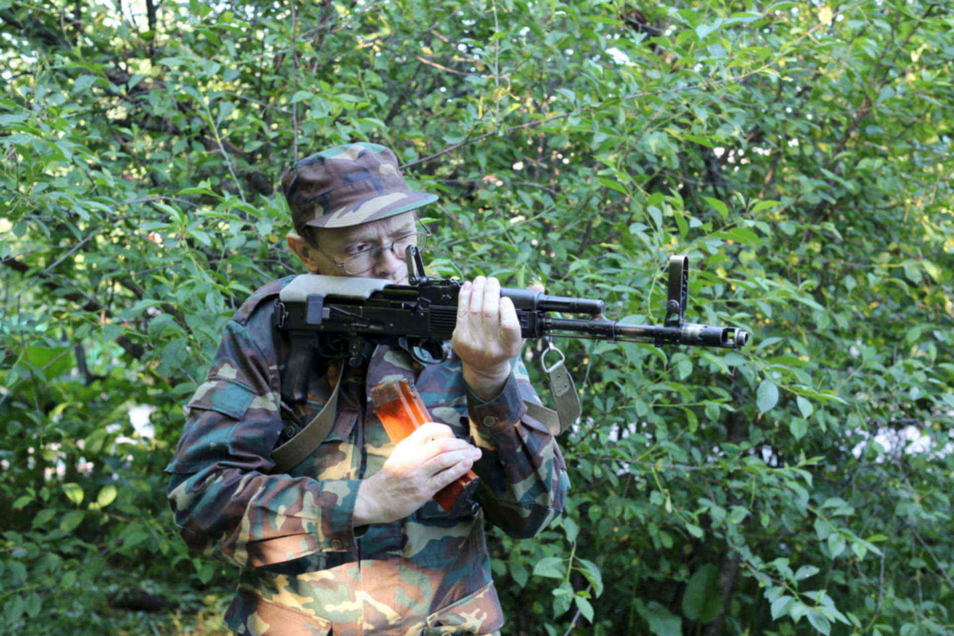 Многозарядный дробовик aa-12. Вепрь 12 стрельба. Ак-12 автомат. 12 выстрелов. Ак-12 автомат 2021.